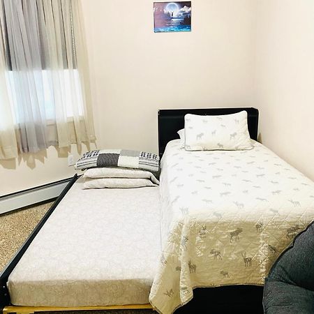 Beautiful 2 Bedroom 1 Bath Apartment With Private Garage Anchorage Extérieur photo