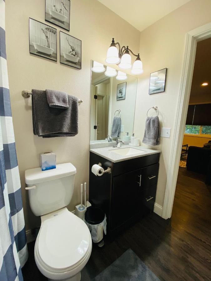 Beautiful 2 Bedroom 1 Bath Apartment With Private Garage Anchorage Extérieur photo