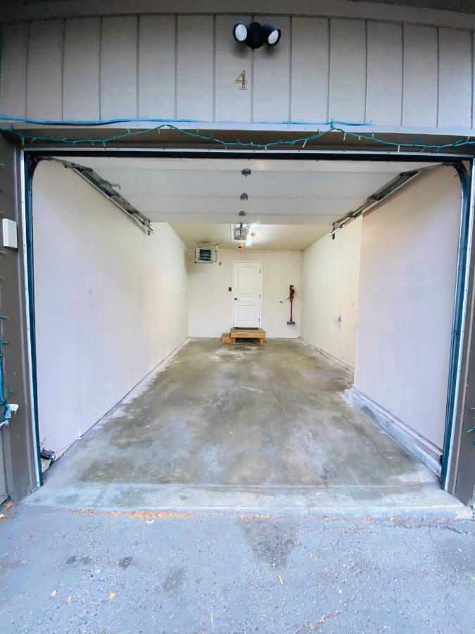 Beautiful 2 Bedroom 1 Bath Apartment With Private Garage Anchorage Extérieur photo