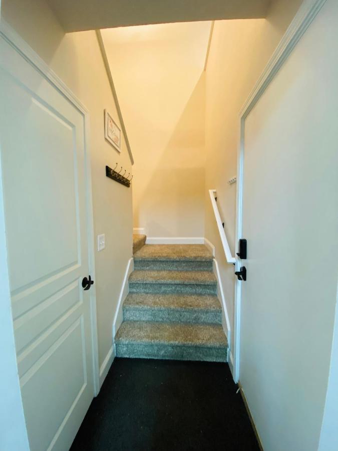 Beautiful 2 Bedroom 1 Bath Apartment With Private Garage Anchorage Extérieur photo