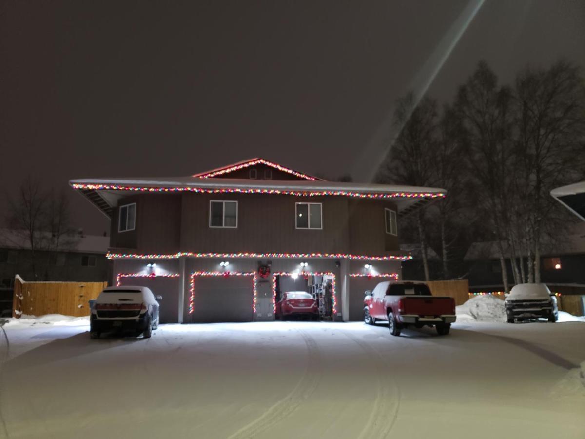 Beautiful 2 Bedroom 1 Bath Apartment With Private Garage Anchorage Extérieur photo
